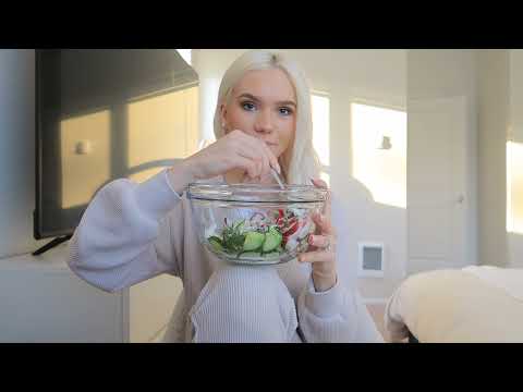 ASMR EATING A CUCUMBER AND RADDISH SALAD (crunchy sounds)