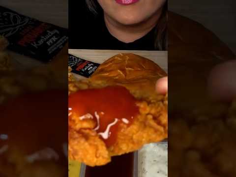 Crunchy KFC Chicken #shorts #asmr #asmrsounds #chicken