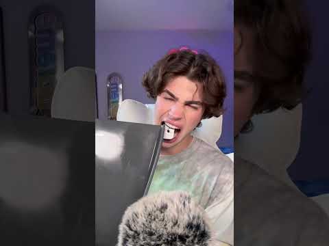 Chewing on this urinal is stole from a bar 🚽🕺 #asmr #mukbang #chewing #asmrsounds