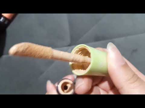 asmr caseiro - te maquiando + sons de maquiagem e de boca #asmr 