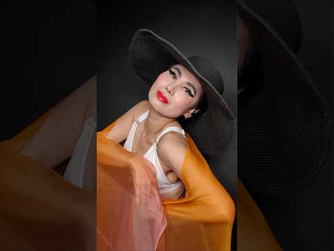 ❤️ Flow of Emotion | Founder of Scarf Flowing Art – Rhea