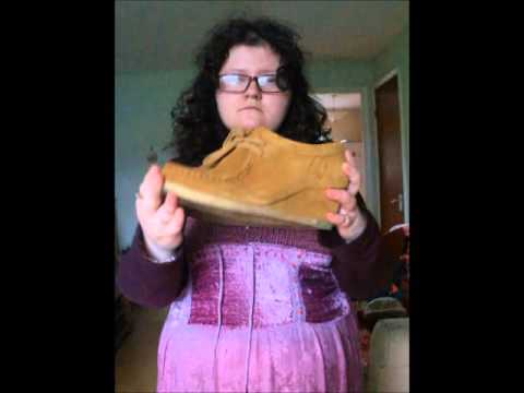 ASMR SHOE STORE ROLE PLAY *SOFT SPOKEN* FOR YOUR RELAXATION