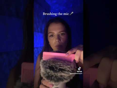 Brushing the mic 🎤 #relax #triggers #relaxationtechniques #tingles #asmr  #asmrrelaxation