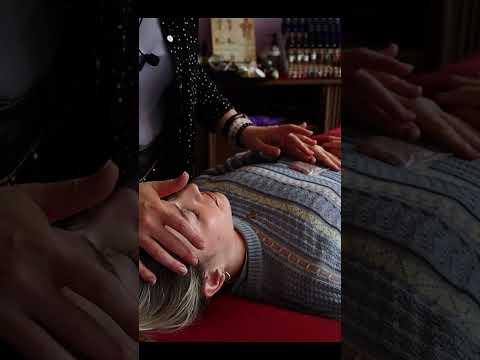 Removing her negative energy #asmr #reiki #healing