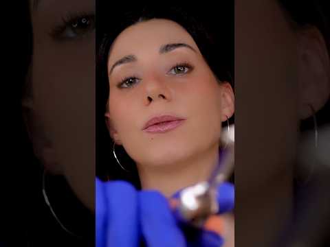 ASMR Médico 👩🏻‍⚕️Tu Peor Doctora 🖤 Nervios Craneales  💤 Roleplay en Español #asmr #shorts #short