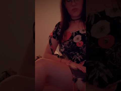 scratching #asmr #relax #tingles #mouthwhisper #tapping