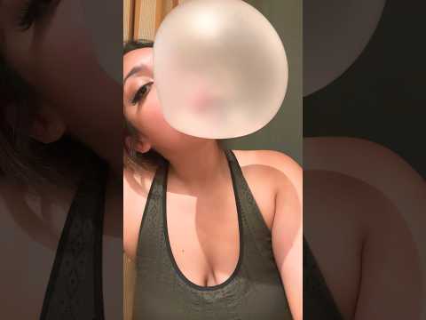 BIG BUBBLE ASMR | cute girl blowing big bubble #bubblegum #bubbling