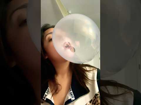 BIG BUBBLE ASMR | blowing big bubble gum sounds #bubblegum #bubblegumblowing