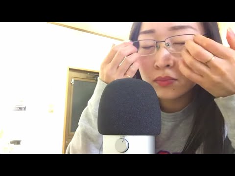 1 minute asmr with the new mic!!!🎙