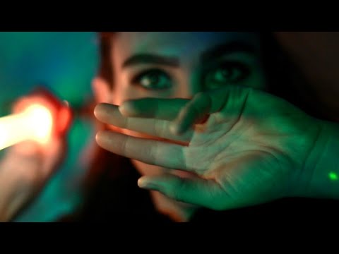 [ASMR] 👀 Opening & Closing your Eyes (ONLY LIGHT TRIGGERS) 🔦‼️