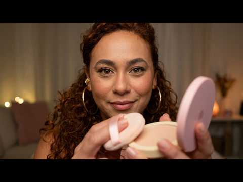 ASMR TE MAQUIANDO COM PRODUTOS NOVOS (Personal Attention e Sussurros)