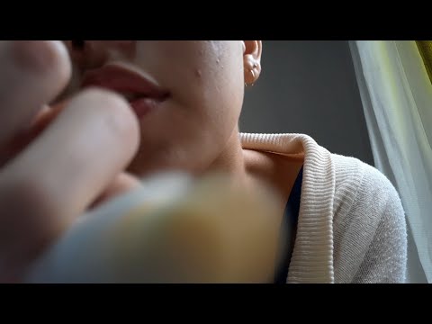 ASMR- Sua amiga te maquiando para sair