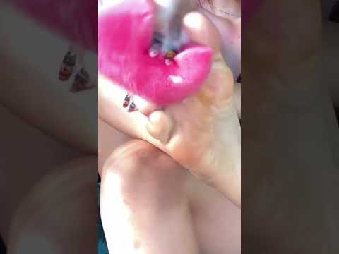 #cleaning #foot #asmr #relax #asmrmassage #relaxing #massage #tingles #hair #massagetherapy #care
