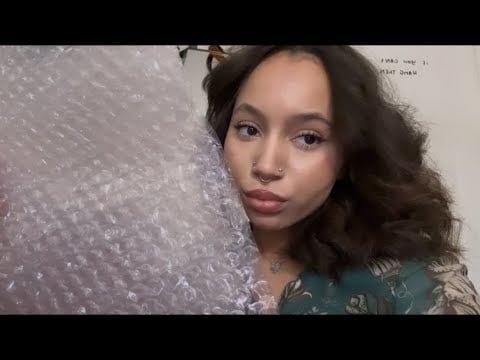 ASMR- Playing With Bubble Wrap (Plastic and Popping Sounds) 