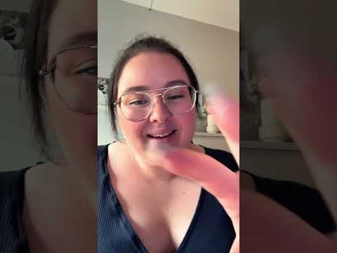 #scratchingasmr  #scratching #relax #asmr #asmrshorts #sleep #josefinasmr #tingles #satisfying
