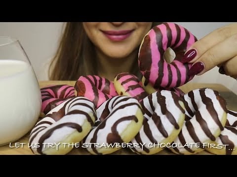 ASMR DONUTS STRAWBERRY AND WHITE CHOCOLATE / MILK / no talking / CREMA ASMR #asmr #donuts #sweets