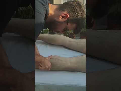 RELAXING MASSAGE THERAPY FOR HAMSTRINGS AND FEET #satisfying #relaxing #asmr #shorts #massage