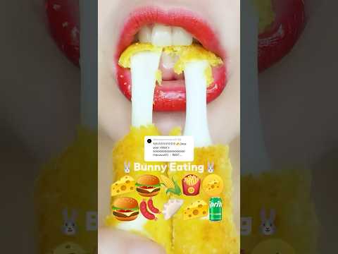 asmr fast food eating sounds (sped up) 치즈 햄버거 이모지 입술 먹방 mukbang