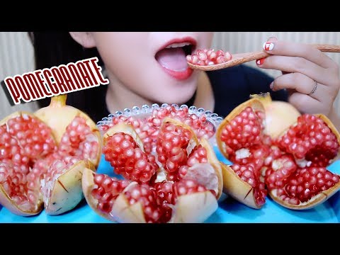 ASMR eating Pomegranate (POPPING CRUNCHY EATING SOUNDS) | LINH-ASMR