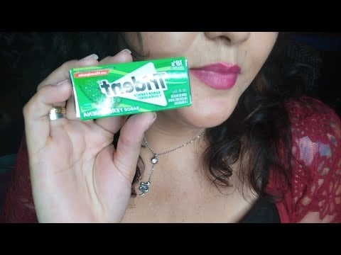 ASMR Masticando Chicle y peinando mi cabello sin hablar