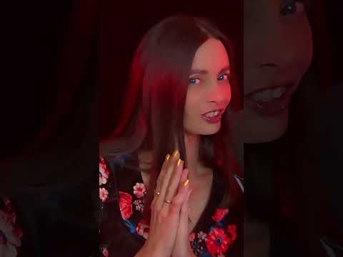 💗 ASMR TE AMO en 8 Idiomas 🌍 Susurros Binaurales para Relajarte | ASMR ESPAÑOL #short #shorts #asmr