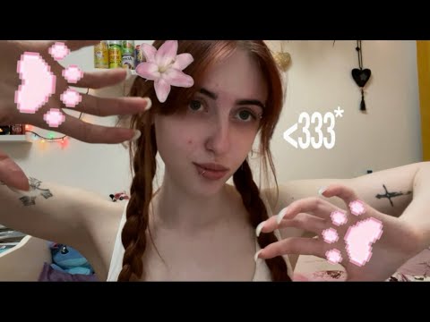 асмр трогаю твое лицо (царапаю,тыкаю,глажу) + неразборчивые звуки 💞