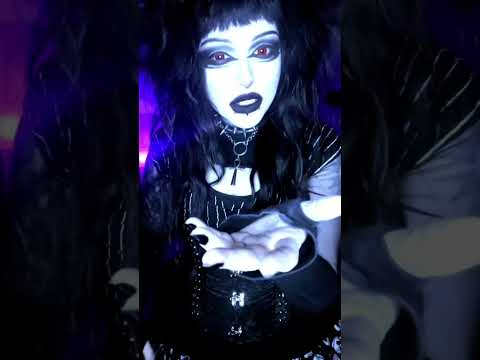 🧛‍♀️🥀❤️👻 #goth #gothgirl #spooky #spookyseason #gothsofyoutube #gothic