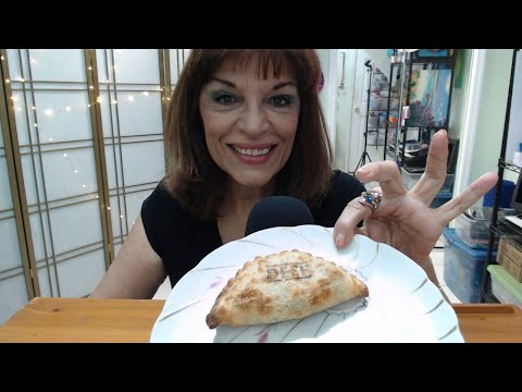 ASMR DIRECTO-LIVE STREAM COMIENDO EMPANADA, HABLANDO DE TODO Y RESPONDIENDO PREGUNTAS