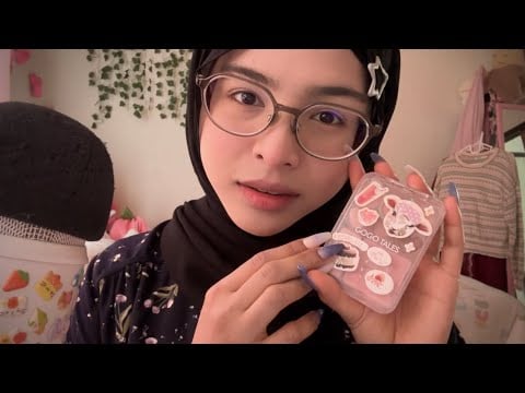 ASMR ♡ Soft Whispers & Gentle Tingles 🍓 Makeup Tapping + Mic Scratching