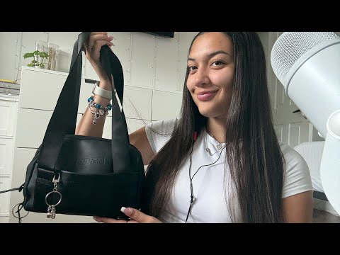 ASMR What’s in my Gym Bag? 🏋🏻‍♀️ fast and aggressive tapping