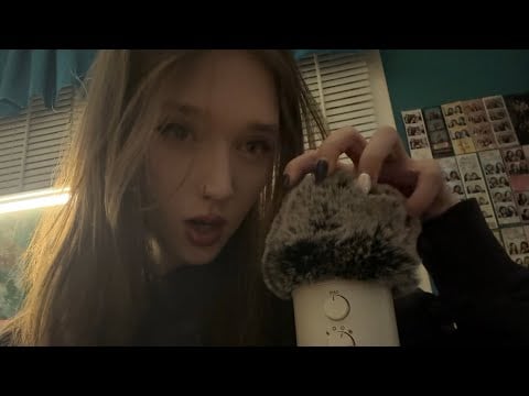ASMR 10 minutes of pure fluffy mic scratching ✨