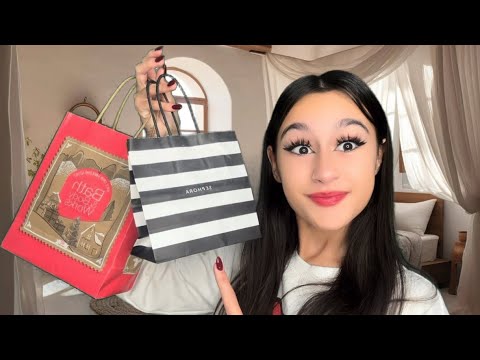 ASMR| Girl that’s OBSESSED with you gives you Christmas presents!