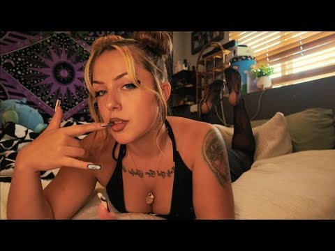 asmr- rambling & tapping 🩷