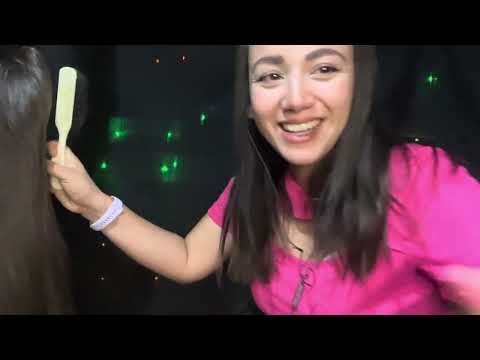 ASMR ROLEPLAY CEPILLANDO CORTANDO Y PEINANDO A MI CLIENTA 