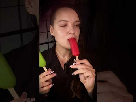 ASMR Zungen-Eis Tastetest | WABBELEIS :D (schmeckt 💩)