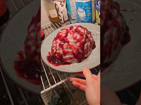 #halloween #jello #brain #zombie #halloweendesserts #halloweenrecipes #funny #humor #halloween2023