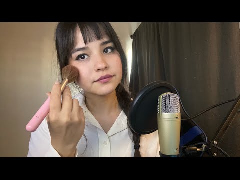ASMR maquillándome (soft spoken)