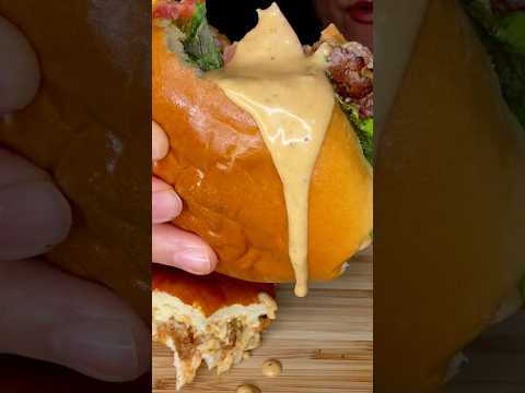 SAUCY CHEESE SMASH BURGER #asmr #burger #smashburger #food