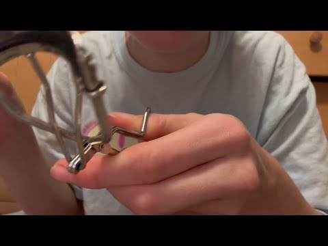 ASMR 1 Minute Doing Your Makeup 💄