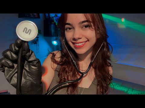 ASMR | Médica simpática te examinando