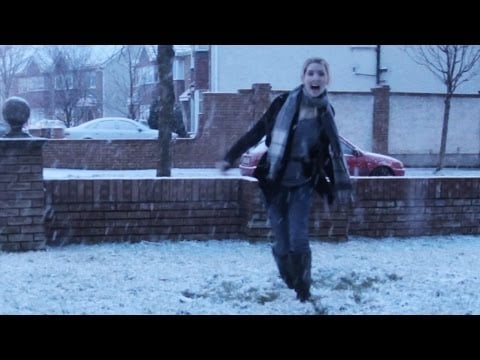 ASMR | Snowscape. A Visual Relaxation Experience with Ear to Ear Whispering