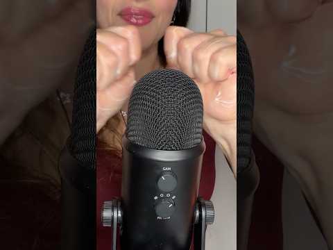 Try NOT to get TINGLES 😳✨#asmr #satisfying #relax #tingles #brainmelting #handlotion #lotionsounds