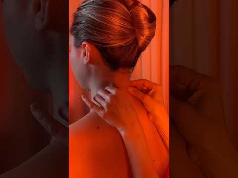 ASMR SKIN ROLLING #asmrrealperson #massaggiorilassante #stressrelief #myofascialrelease
