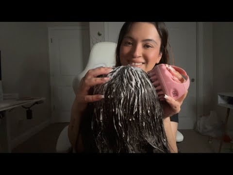 ASMR| Shampooing 💆🏻‍♀️🫧& Detangling your hair- spraying & brushing sounds 