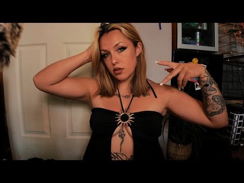 asmr- souvenir tapping & scratching 🩷 whispering & long nails 🩷