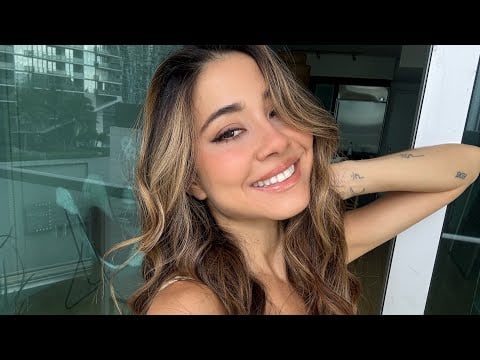 ASMR| Gentle mouth sounds, whispers and just simple visuals✨