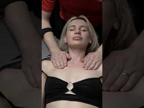 The Female Was Amazed By This Massage #asmracmp #cracks #chestmassage #massage #relax #tickle #enjoy