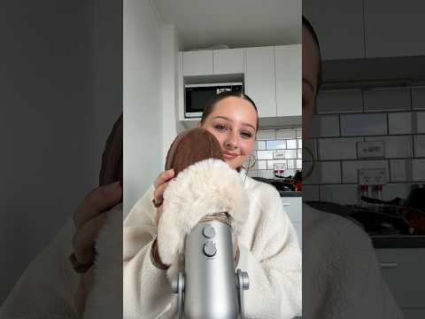 cozyyyy #asmr #fabricsounds #scratching #tapping #calmyournervoussystem