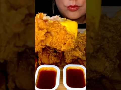 Popeyes Fried Chicken & Cheese Sauce #asmr #chicken #food #shorts