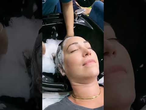 Esto te dará cosquillas: masaje de orejas 👂🏻🤩 #shorts #asmr #massage #headspa